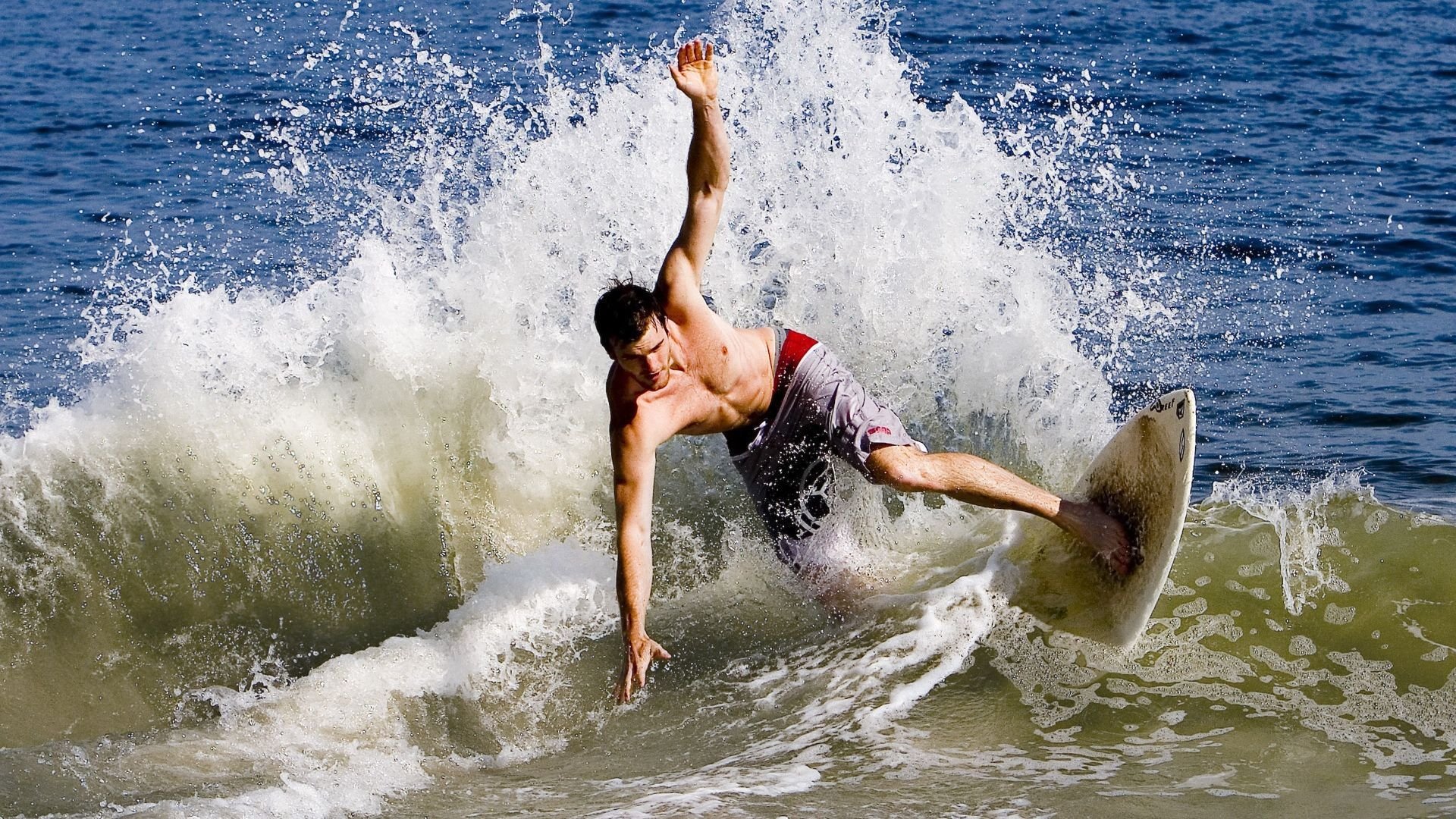 德甲攻势凌厉：每一次射门都扣人心弦